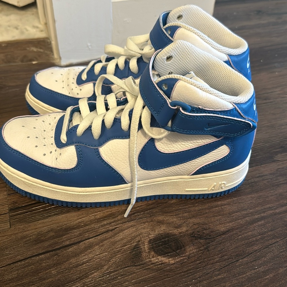 Nike high top